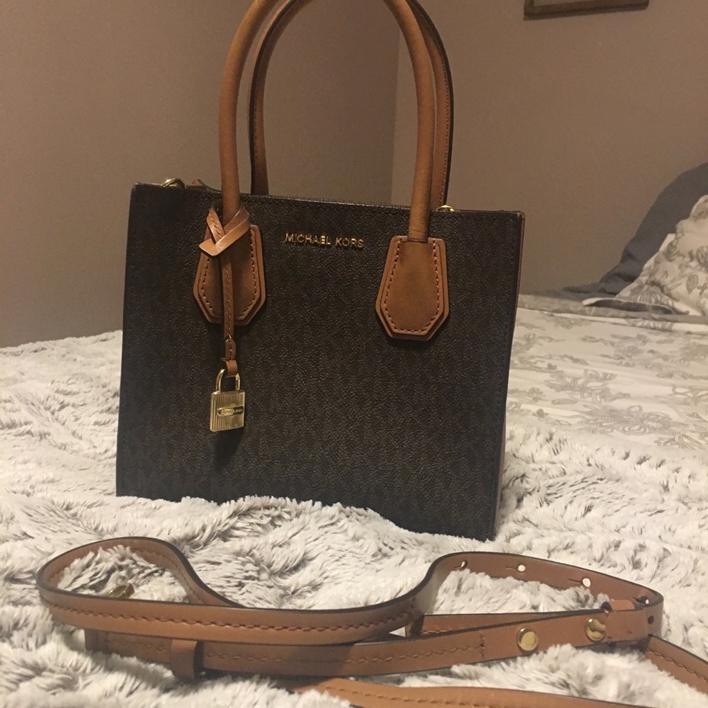 Michael Kors crossbody